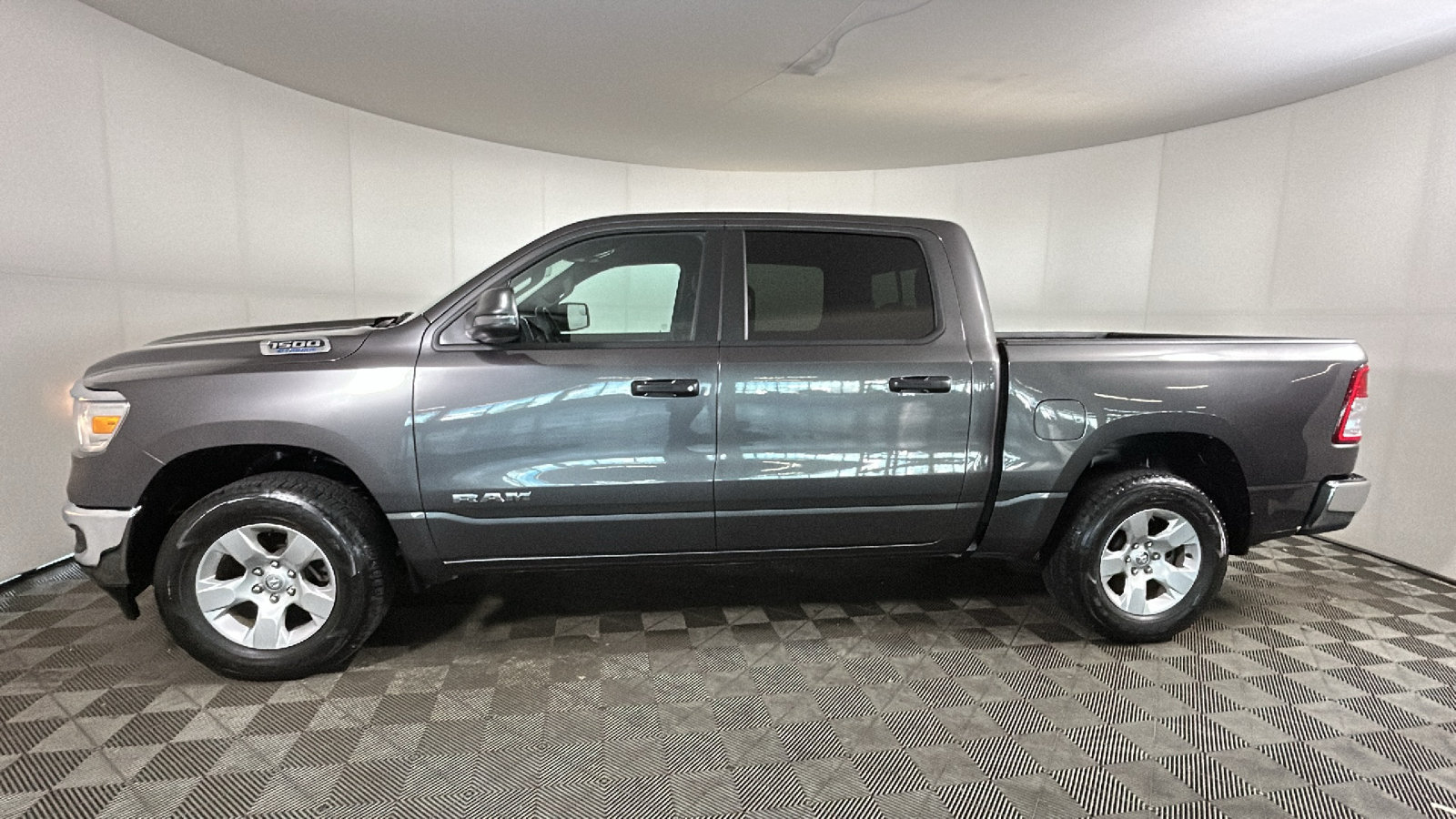 Used 2023 RAM 1500 Big Horn AWD/4WD image 7