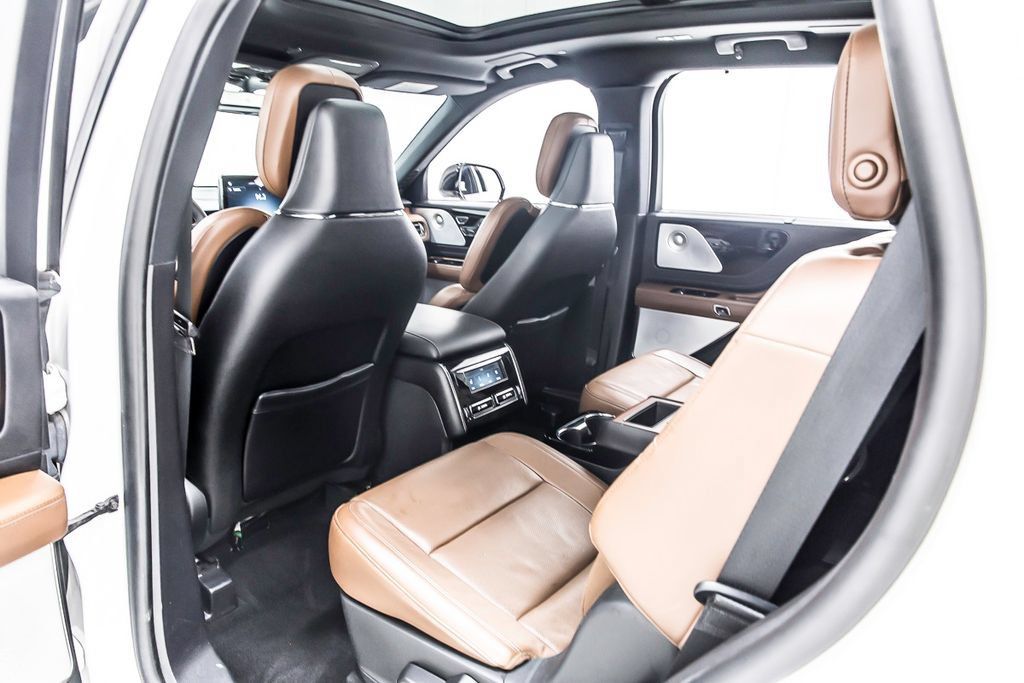 Used 2020 Lincoln Aviator Reserve w/ Equipment Group 202A AWD/4WD image 31