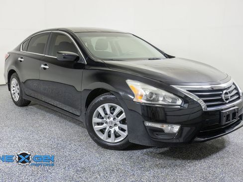 Used 2015 Nissan Altima 2.5 S w/ Power Driver Seat Package FWD image 1