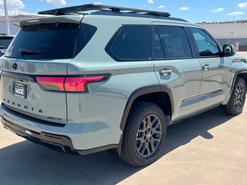New 2026 Toyota Sequoia Platinum AWD/4WD image 5