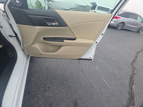 Used 2015 Honda Accord EX-L image 30