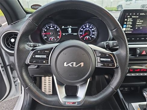 Used 2023 Kia Forte GT-Line image 11