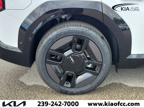 New 2026 Kia EV9 GT-Line AWD/4WD image 9