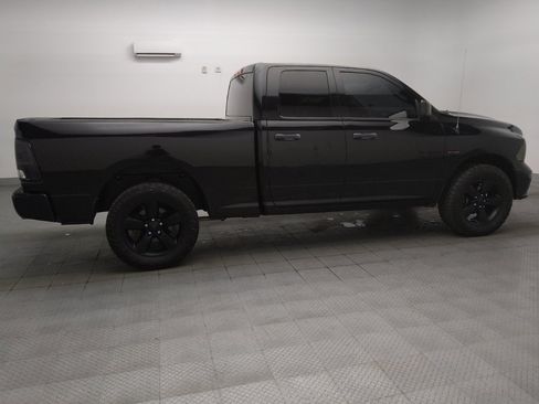 Used 2016 RAM 1500 Express w/ Black Ram 1500 Express Group AWD/4WD image 10