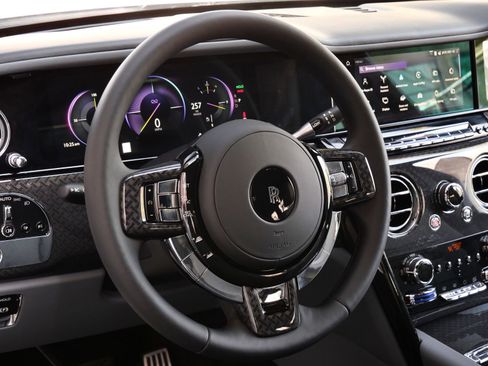 Used 2026 Rolls-Royce Cullinan Black Badge AWD/4WD image 34