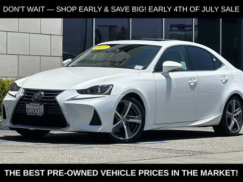 Used 2017 Lexus IS 300 AWD w/ Premium Package image 9