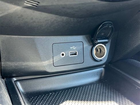 Used 2018 Nissan Rogue S image 33