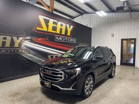 Used 2020 GMC Terrain SLT w/ Preferred Package image 1