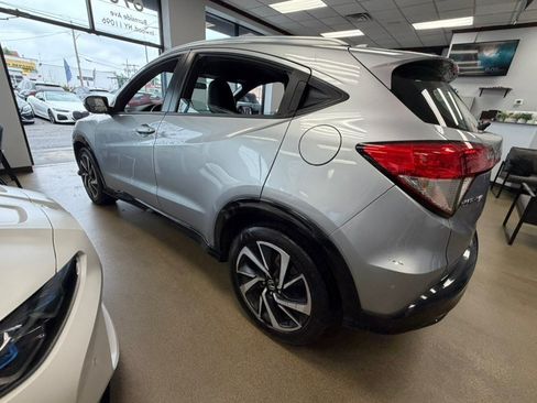 Used 2019 Honda HR-V Sport image 8