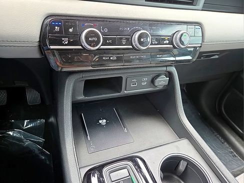 Used 2025 Honda Pilot Elite image 20