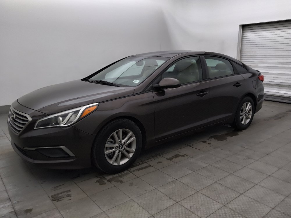 Used 2016 Hyundai Sonata SE FWD image 2