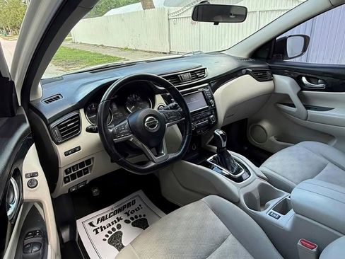 Used 2018 Nissan Rogue Sport SV w/ SV Technology Package FWD image 15