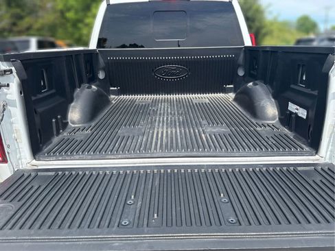 Used 2019 Ford F150 XLT w/ Equipment Group 302A Luxury AWD/4WD image 16