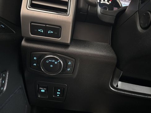 Used 2020 Ford F150 Platinum image 17