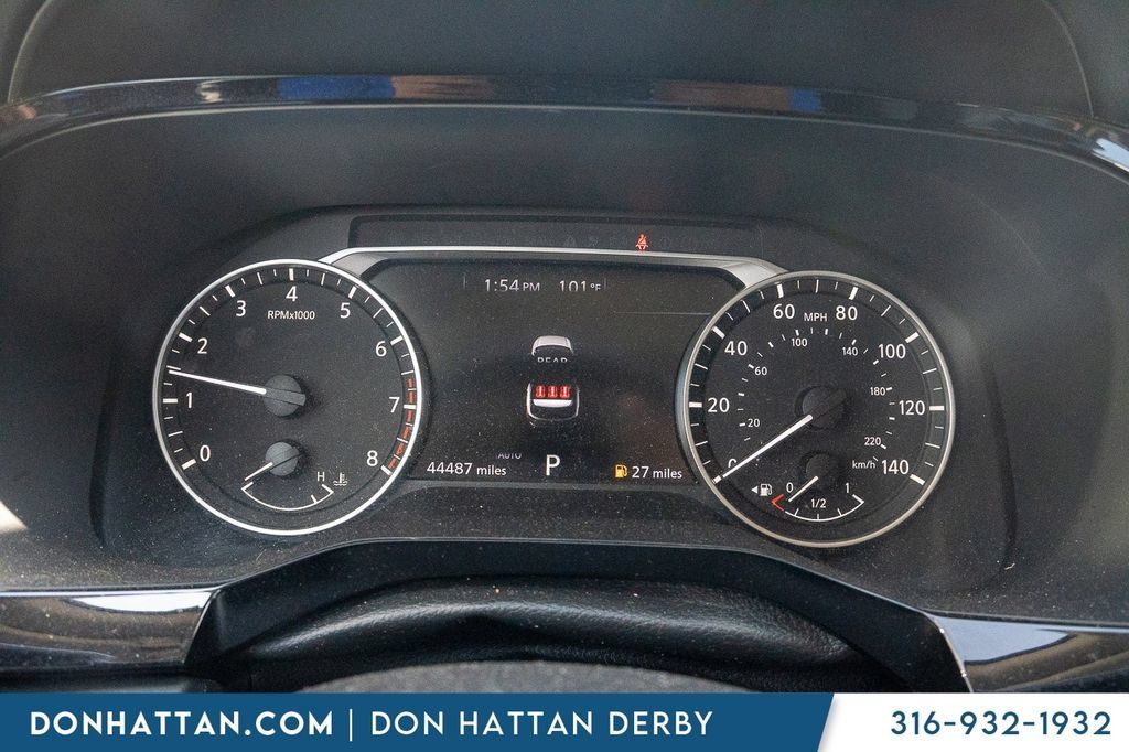 Used 2024 Nissan Pathfinder SV AWD/4WD image 6