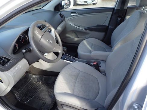 Used 2016 Hyundai Accent SE FWD image 9