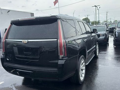 Used 2016 Cadillac Escalade Premium AWD/4WD image 3