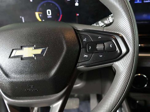 Used 2025 Chevrolet TrailBlazer LT AWD/4WD image 38