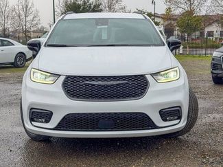New 2026 Chrysler Pacifica Select FWD video 3