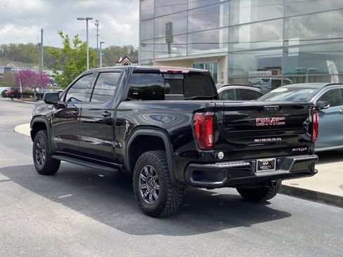 Used 2024 GMC Sierra 1500 AT4X image 3