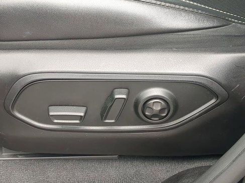 Certified 2025 Jeep Grand Cherokee L Limited w/ Luxury Tech Group II image 23