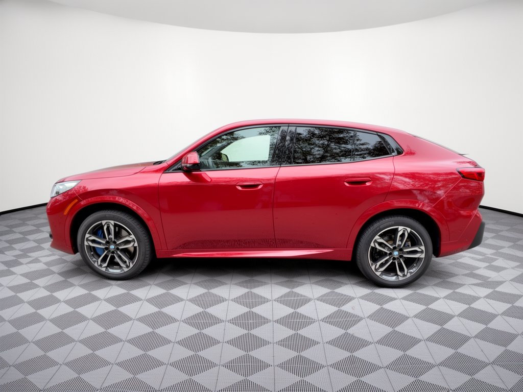 Certified 2026 BMW X2 xDrive28i w/ Technology Package AWD/4WD image 2