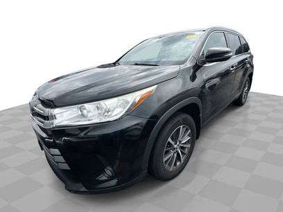 Used 2017 Toyota Highlander XLE
