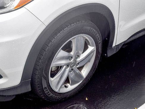 Used 2019 Honda HR-V EX image 12