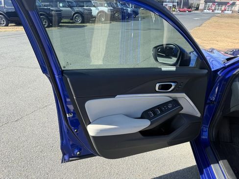 Used 2023 Acura Integra A-Spec image 12