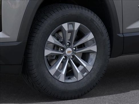 New 2026 Chevrolet Equinox LT w/ Convenience Package II FWD image 11