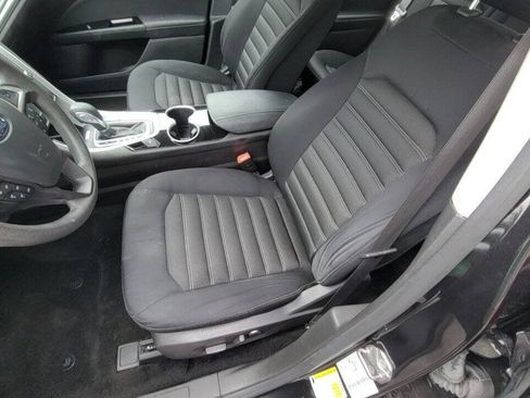 Used 2015 Ford Fusion SE FWD image 9