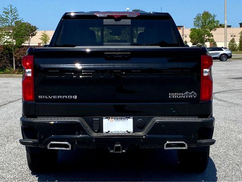 New 2025 Chevrolet Silverado 1500 High Country AWD/4WD image 22