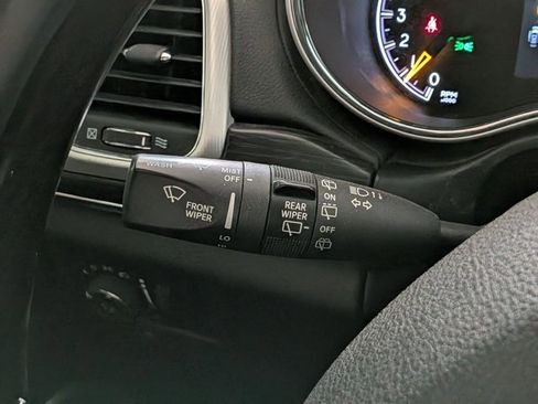 Used 2018 Jeep Grand Cherokee Summit AWD/4WD image 10