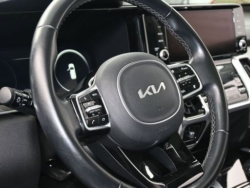 Used 2023 Kia Sorento SX image 15