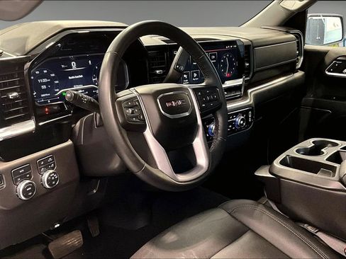 Used 2024 GMC Sierra 1500 SLT image 13
