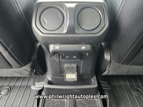 Used 2018 Jeep Wrangler Unlimited Sahara w/ Dual Top Group image 11