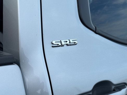 Used 2025 Toyota Tacoma SR5 image 6