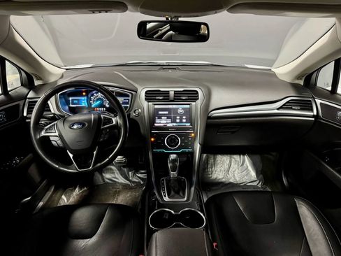 Used 2014 Ford Fusion Titanium image 12