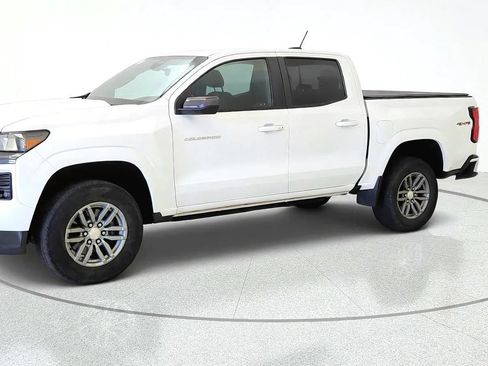 Used 2023 Chevrolet Colorado LT w/ LT Convenience Package AWD/4WD image 4