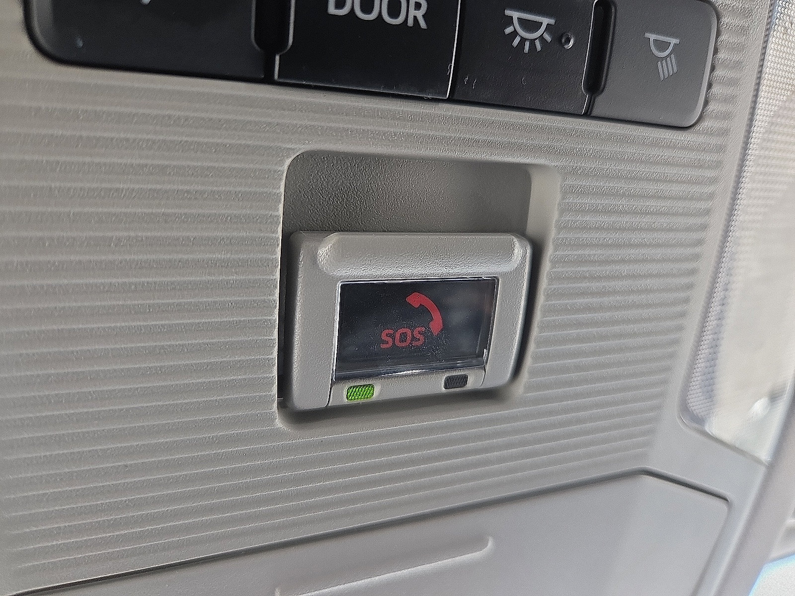 Used 2025 Toyota RAV4 XLE FWD image 22