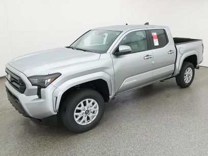 New 2025 Toyota Tacoma SR5