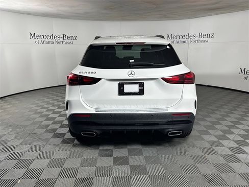 Certified 2025 Mercedes-Benz GLA 250 image 6