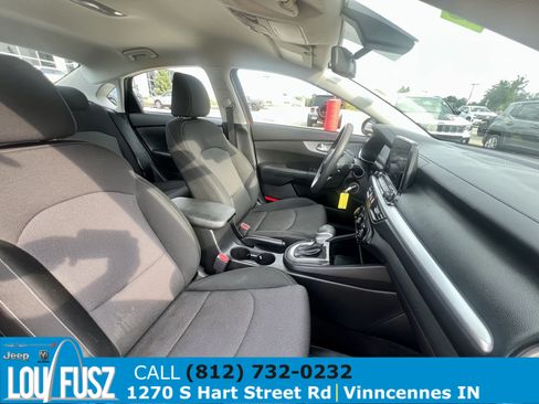 Used 2023 Kia Forte LXS w/ LXS Technology Package FWD image 18