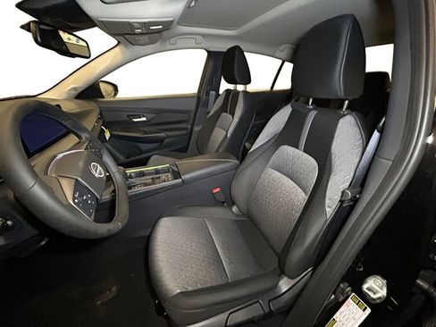 New 2026 Nissan Sentra SV w/ SV Convenience Package FWD image 9