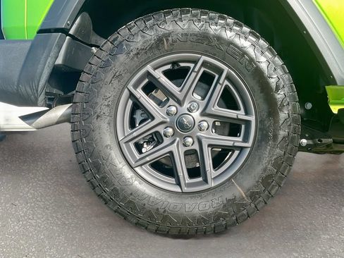 Used 2026 Jeep Wrangler Sport AWD/4WD image 28