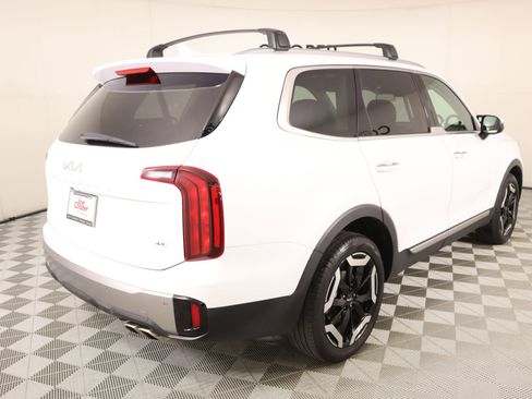 Used 2025 Kia Telluride S AWD/4WD image 23