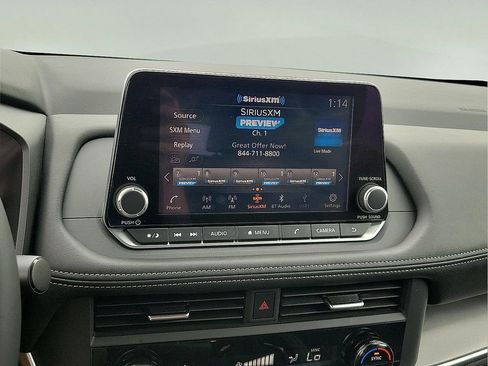 Used 2025 Nissan Rogue SV AWD/4WD image 15