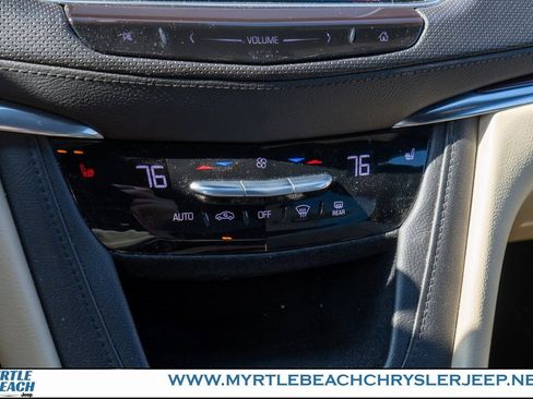 Used 2017 Cadillac XT5 Luxury w/ Driver Awareness Package image 22