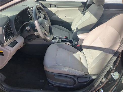 Used 2017 Hyundai Elantra SE w/ Cargo Package image 7