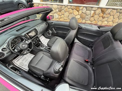 Used 2015 Volkswagen Beetle 1.8T FWD image 32